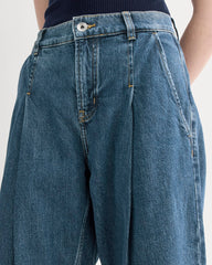 The High Rise Pleated Jean | Mid Indigo
