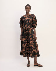 The Linen Short-Sleeve Scoop Midi Dress | Carob Brown Abstract