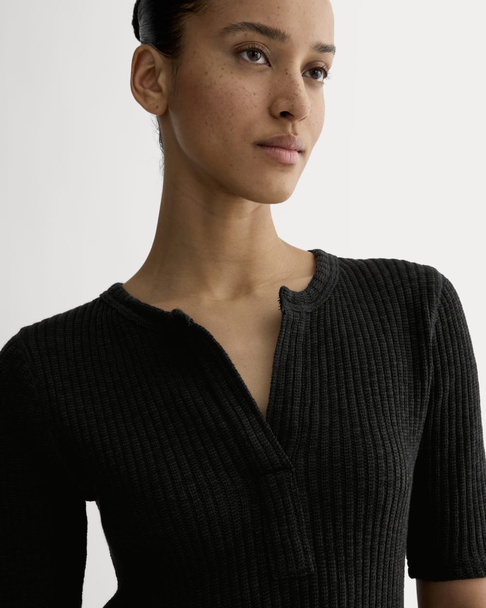 The Rib-Knit Short-Sleeve Henley | Black