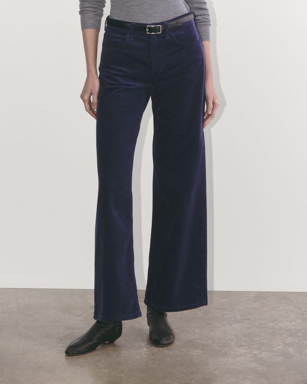 The Mid-Way Pant in Corduroy | Navy