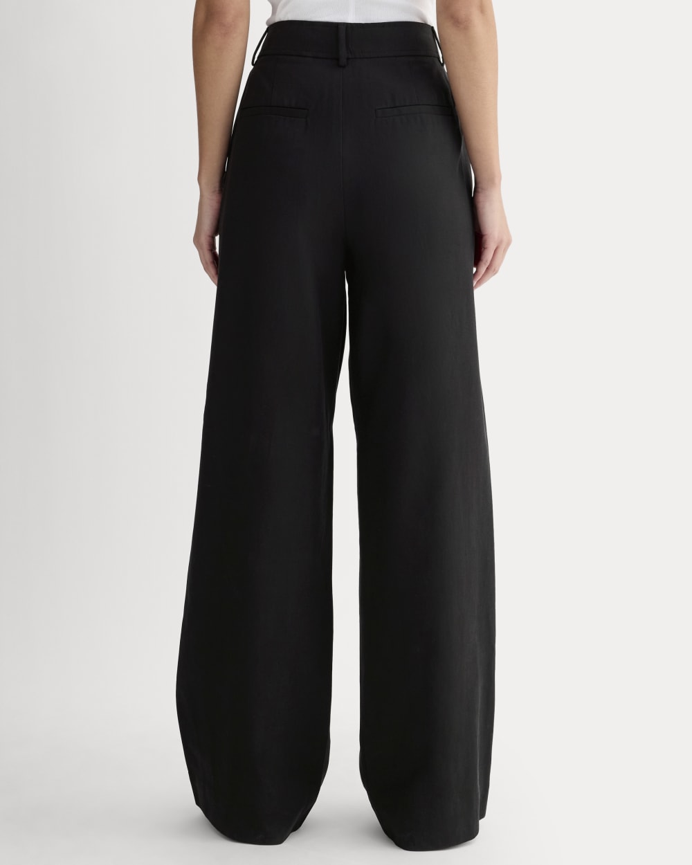 The Draper Pleated Pant in Buttersmooth | Black | 30" Inseam