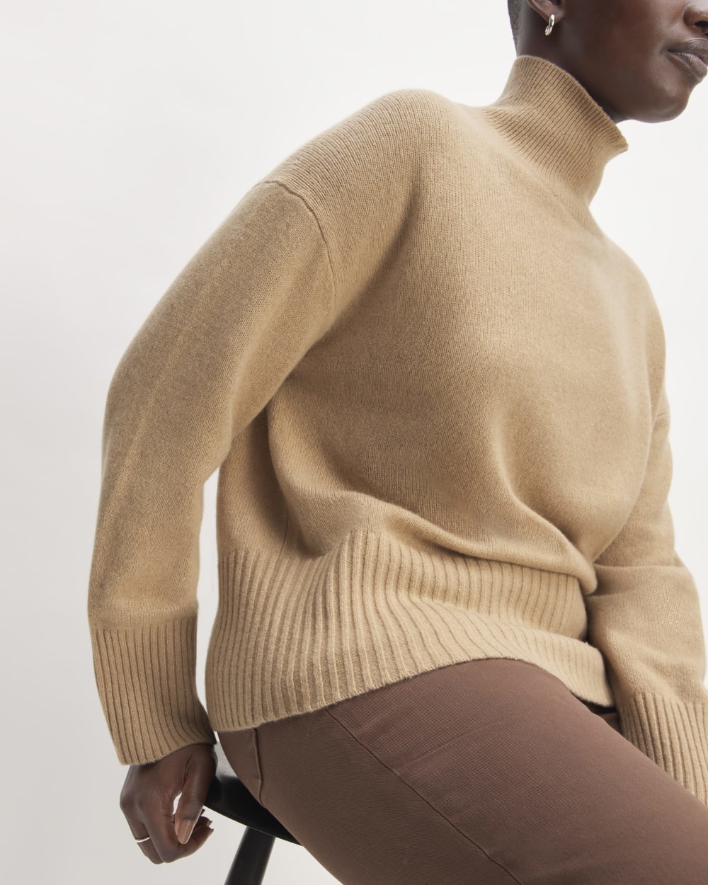 The Cashmere Oversized Turtleneck | Light Camel
