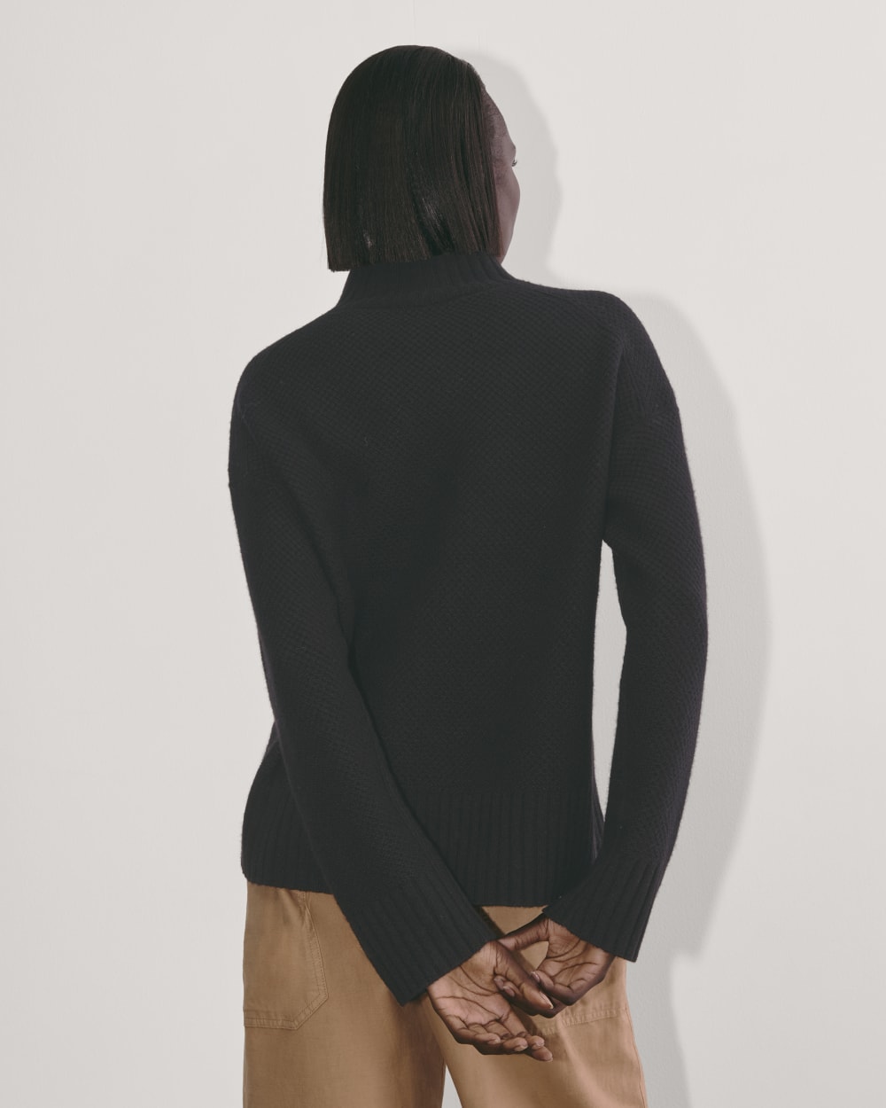 The Honeycomb Funnel Neck in Wool Cashmere | Black