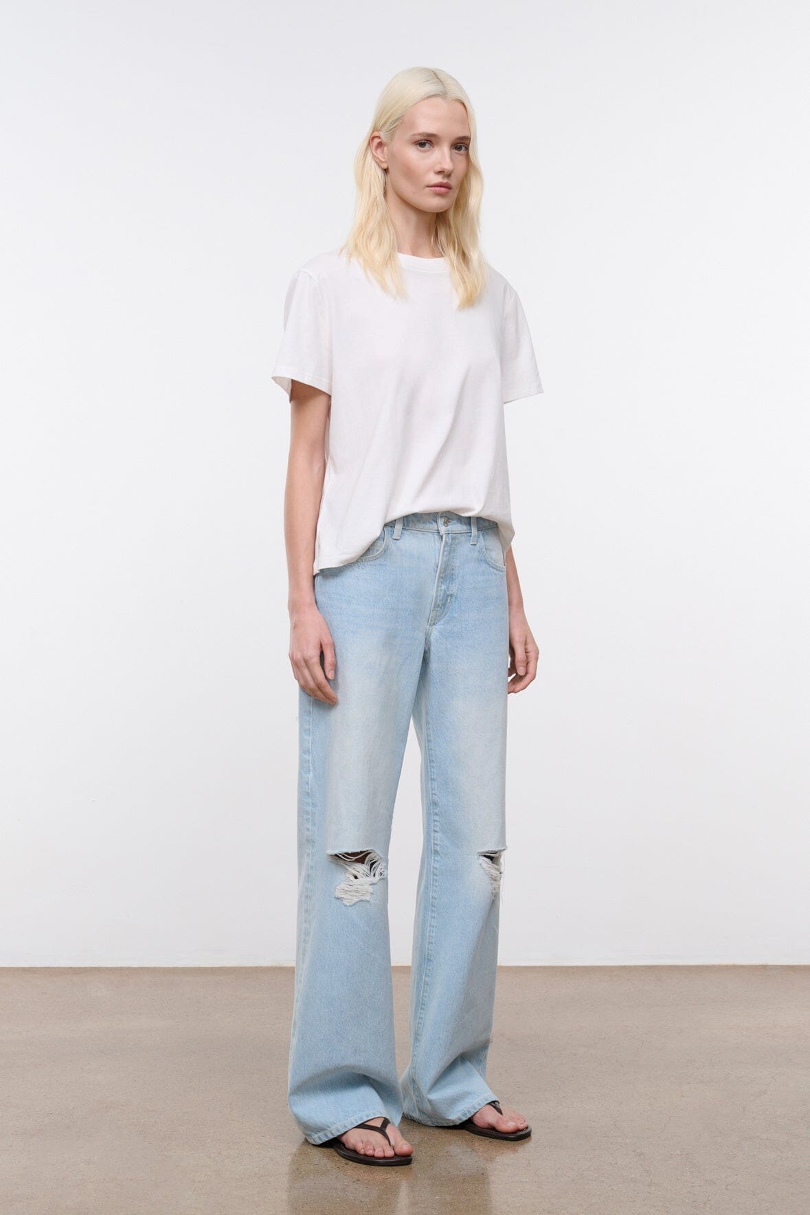 Gus Distressed Relaxed Jean | Salt Wash