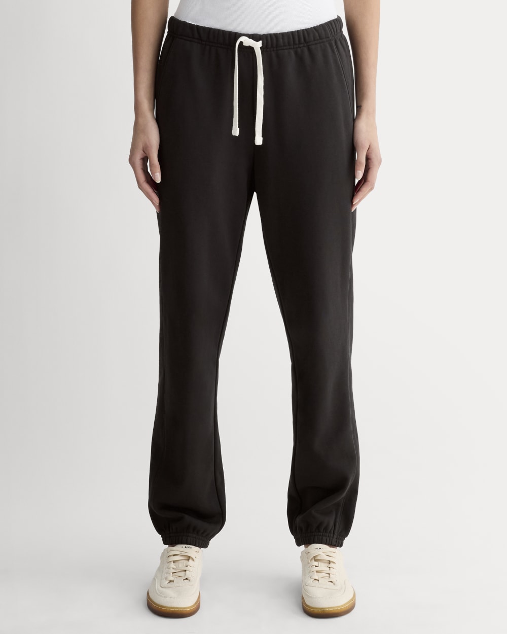 The Off-Duty Jogger | Black