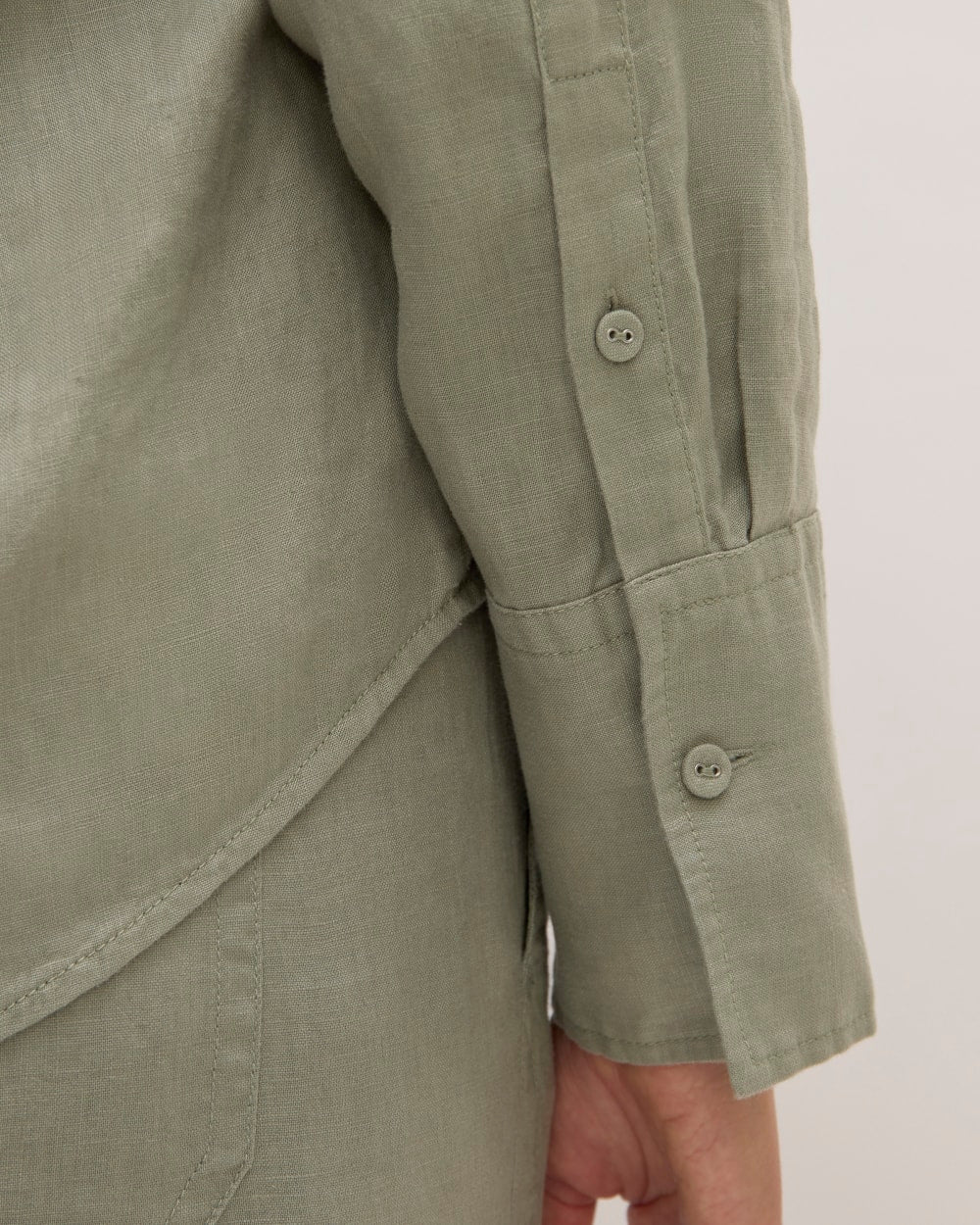 The Popover Shirt in Linen | Sage Green
