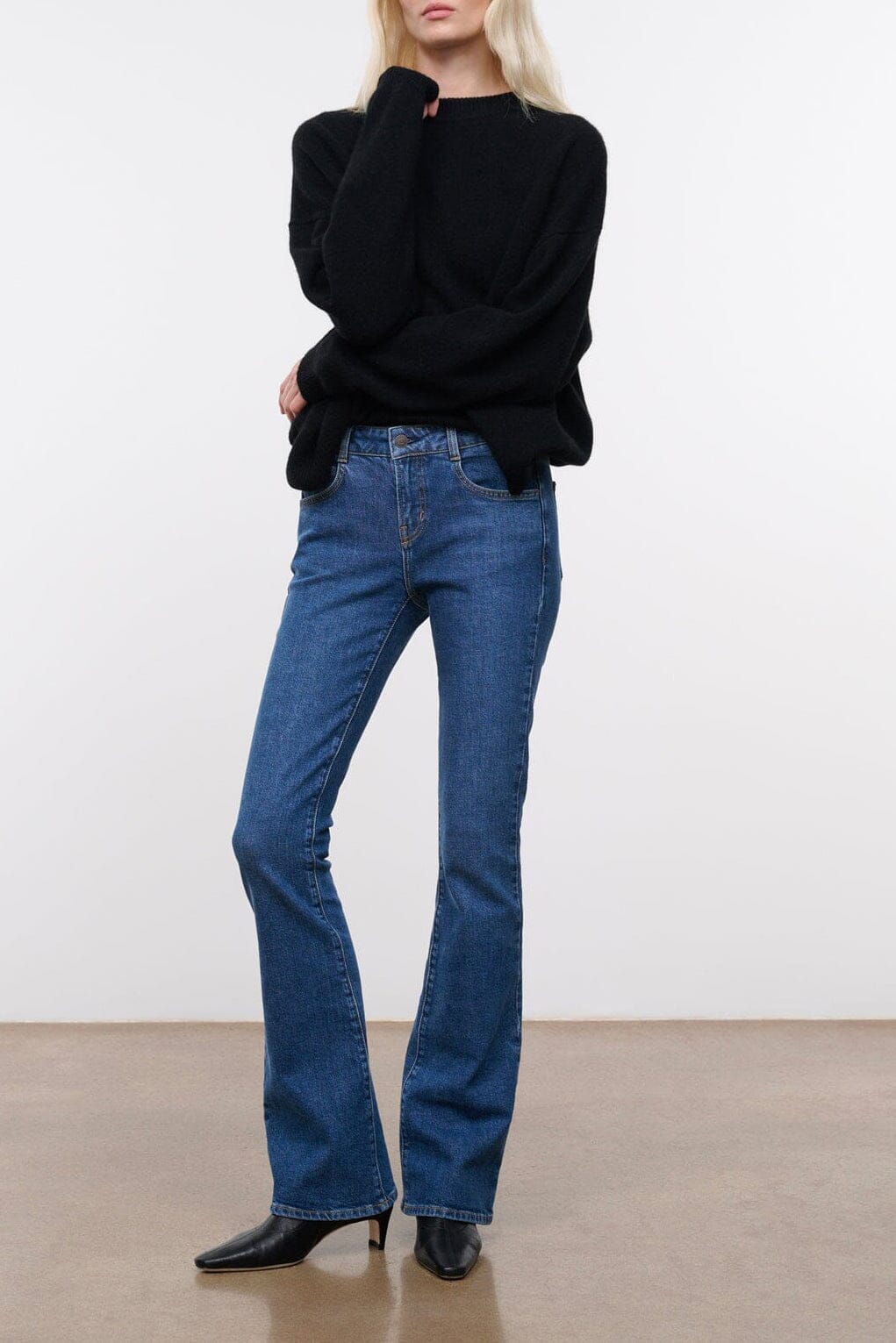 Kyle Stretch Flare Jean | Stone Blue
