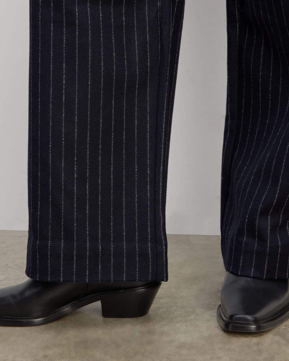 The Draper Pant in Wool | Navy / White