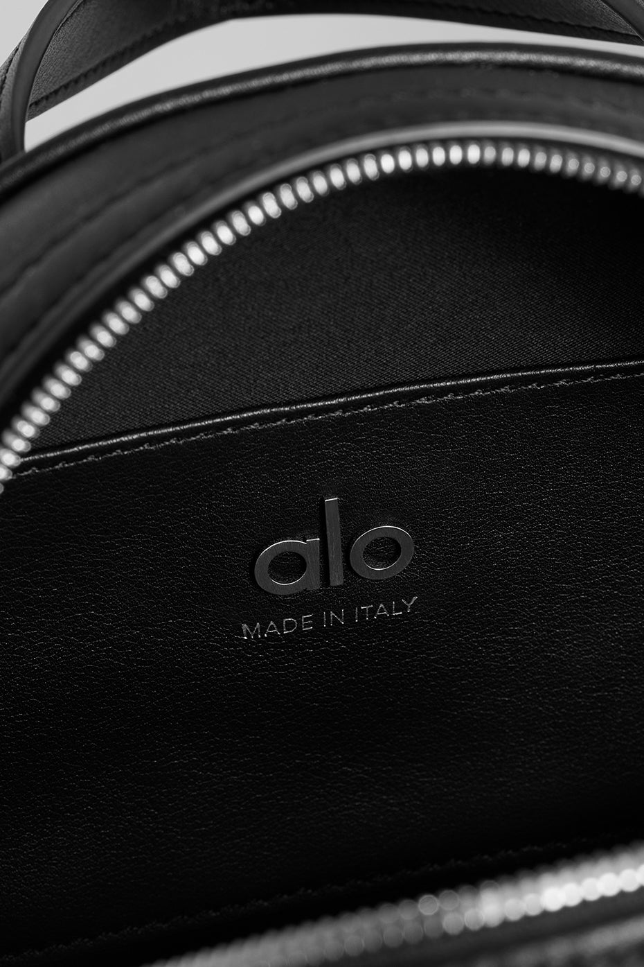 ALO Mini Odyssey - Black Leather