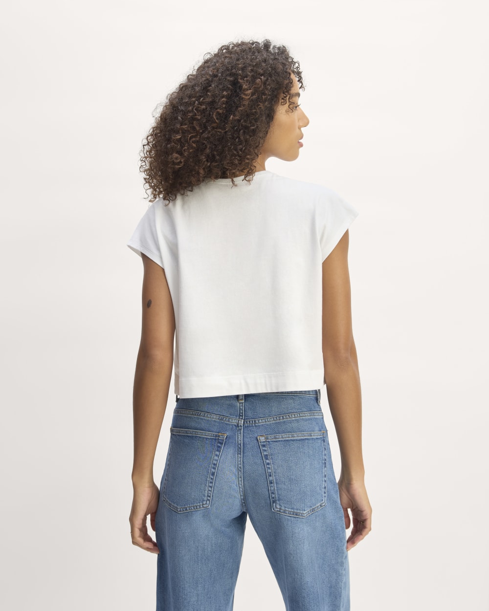 The Muscle Cropped Tee in Essential Cotton | White