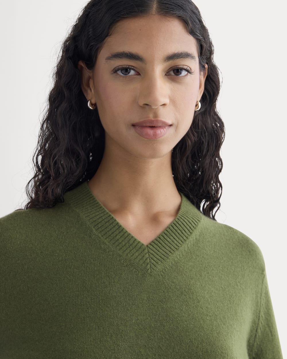 Cashmere Cropped High-V Sweater | Forest Green
