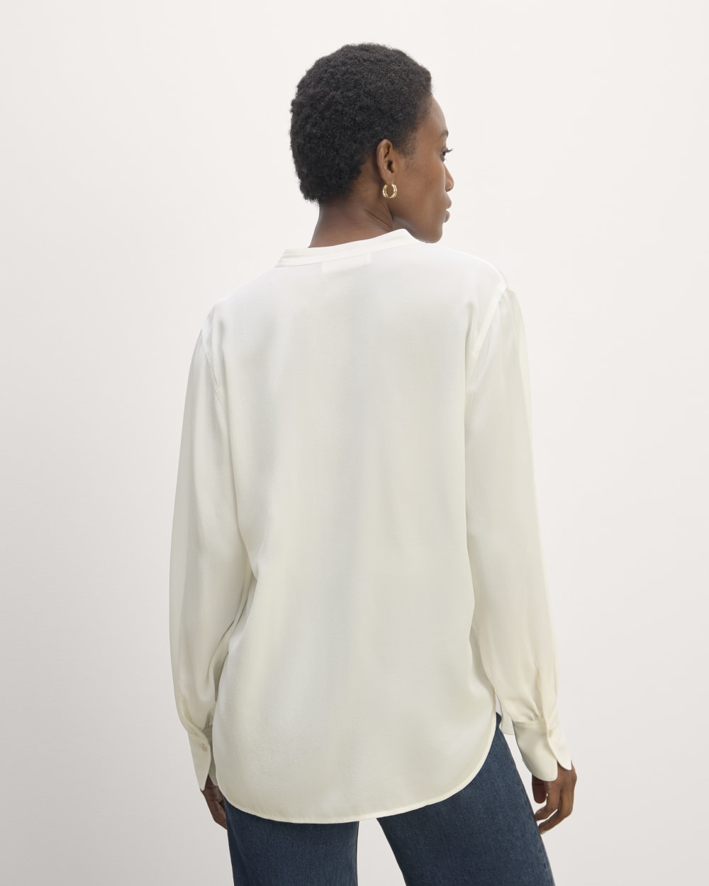 The Henley Shirt in Washable Silk | Off-White