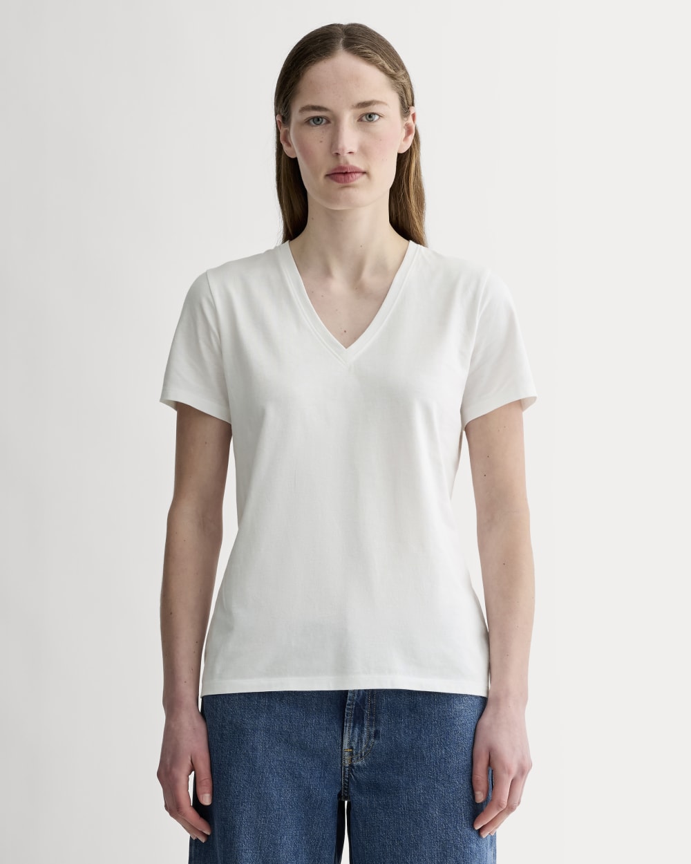 The Slim V-Neck Tee in Essential Cotton | White